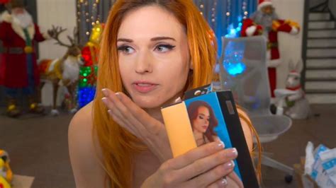 Racy streamer Amouranth releases Assistant sex toy thats。